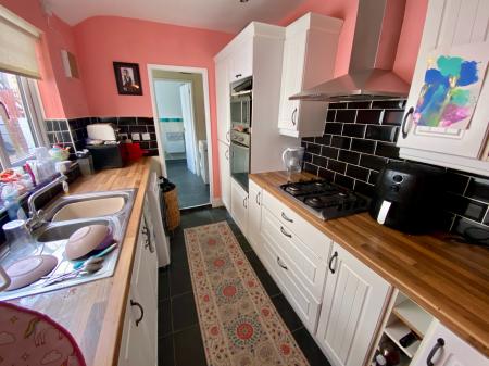 2 bedroom Terraced House for sale in Springfield Road, Grantham, NG31