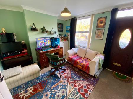 2 bedroom Terraced House for sale in Springfield Road, Grantham, NG31