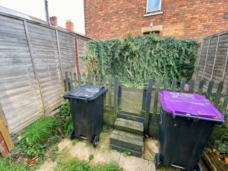 2 bedroom Terraced House for sale in Springfield Road, Grantham, NG31