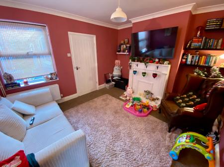 2 bedroom Terraced House for sale in Springfield Road, Grantham, NG31
