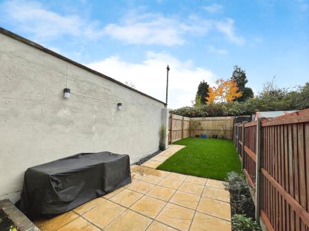 2 bedroom Terraced House for sale in Springfield Road, Grantham, NG31