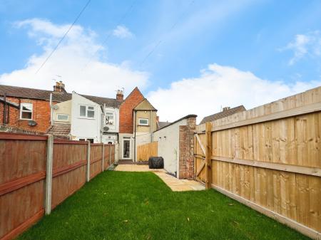 2 bedroom Terraced House for sale in Springfield Road, Grantham, NG31