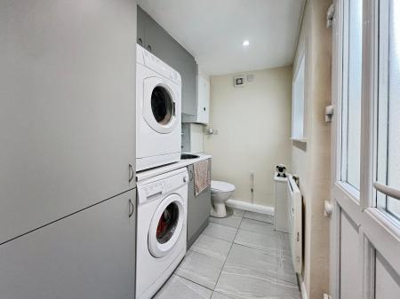 2 bedroom Terraced House for sale in Springfield Road, Grantham, NG31