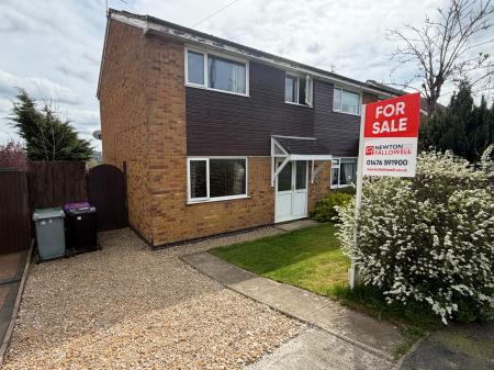 3 bedroom Semi-detached house for sale in Stephenson Avenue, Gonerby Hill Foot, Grantham, NG31