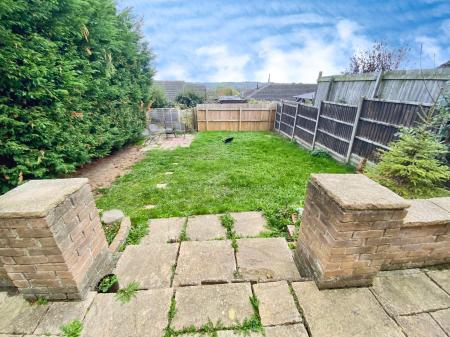 3 bedroom Semi-detached house for sale in Stephenson Avenue, Gonerby Hill Foot, Grantham, NG31
