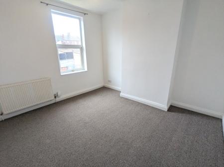 3 bedroom Terraced House for sale in Stuart Street, Grantham, NG31