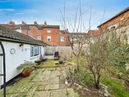 3 bedroom Flat for sale in The Old Stables, Brewery Hill, Grantham, NG31