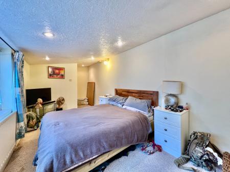 3 bedroom Flat for sale in The Old Stables, Brewery Hill, Grantham, NG31