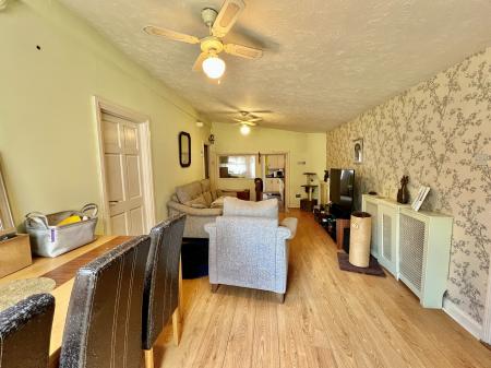 3 bedroom Flat for sale in The Old Stables, Brewery Hill, Grantham, NG31