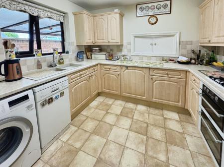 3 bedroom Bungalow for sale in Worcester Road, Grantham, NG31