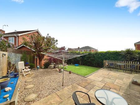 4 bedroom Detached house for sale in Worcester Road, Grantham, NG31