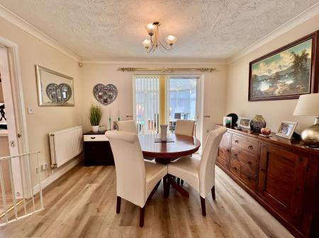 4 bedroom Detached house for sale in Worcester Road, Grantham, NG31