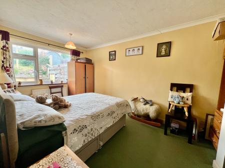 2 bedroom Bungalow for sale in Wroxall Drive, Grantham, NG31