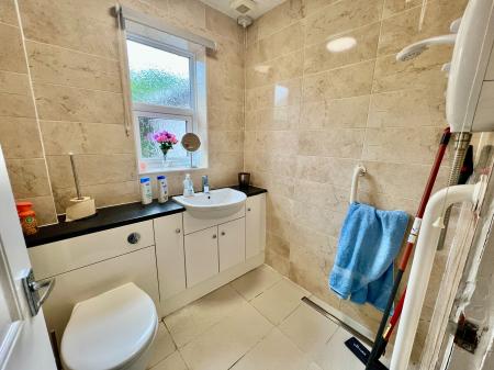 2 bedroom Bungalow for sale in Wroxall Drive, Grantham, NG31