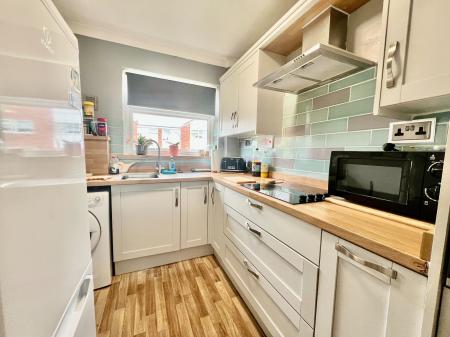 2 bedroom Bungalow for sale in Wroxall Drive, Grantham, NG31