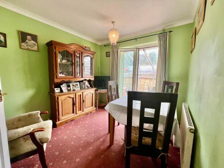 2 bedroom Bungalow for sale in Wroxall Drive, Grantham, NG31