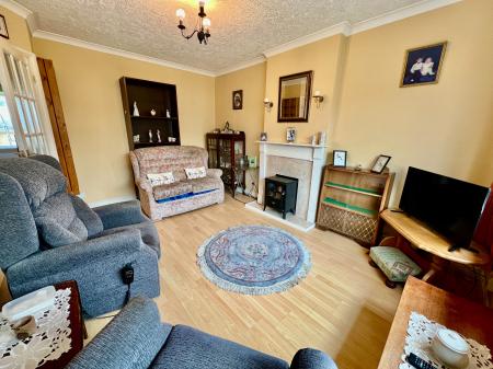 2 bedroom Bungalow for sale in Wroxall Drive, Grantham, NG31