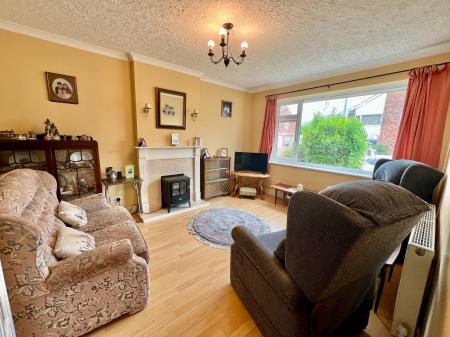 2 bedroom Bungalow for sale in Wroxall Drive, Grantham, NG31