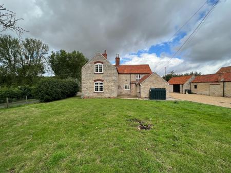 3 bedroom Detached house to let in Main Street, Sleaford, Haceby, NG34