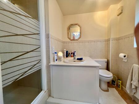 4 bedroom Detached house for sale in Berkshire Drive, Grantham, NG31