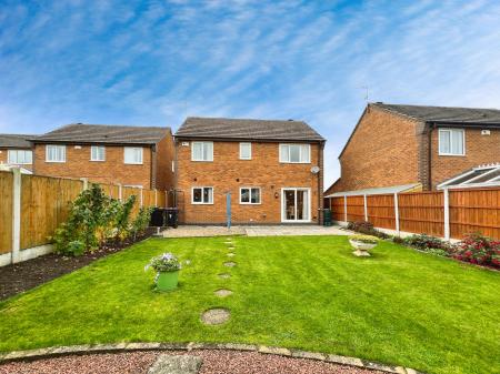 4 bedroom Detached house for sale in Berkshire Drive, Grantham, NG31