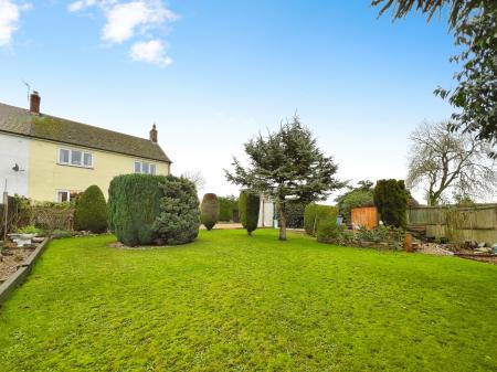 3 bedroom Semi-detached house for sale in Corby Road, Bitchfield, Grantham, NG33