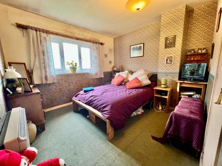 3 bedroom Semi-detached house for sale in Corby Road, Bitchfield, Grantham, NG33