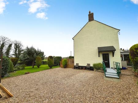 3 bedroom Semi-detached house for sale in Corby Road, Bitchfield, Grantham, NG33