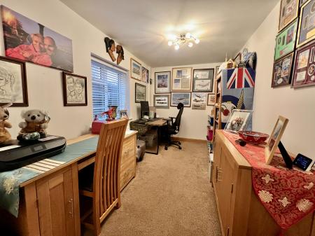 3 bedroom Detached house for sale in Baysdale Grove, Grantham, NG31