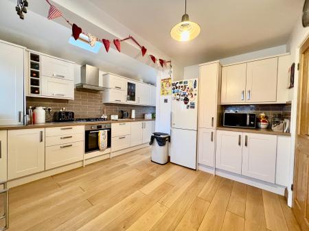3 bedroom Detached house for sale in Baysdale Grove, Grantham, NG31