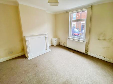 2 bedroom Terraced House for sale in Redcross Street, Grantham, NG31