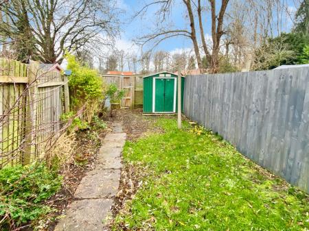 2 bedroom Terraced House for sale in Redcross Street, Grantham, NG31