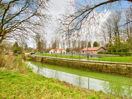 2 bedroom Terraced House for sale in Redcross Street, Grantham, NG31