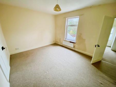 2 bedroom Terraced House for sale in Redcross Street, Grantham, NG31