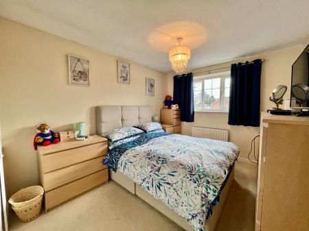 3 bedroom Terraced House for sale in Palmwood Close, Gonerby Hill Foot, Grantham, NG31