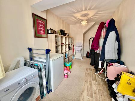 3 bedroom Terraced House for sale in Palmwood Close, Gonerby Hill Foot, Grantham, NG31