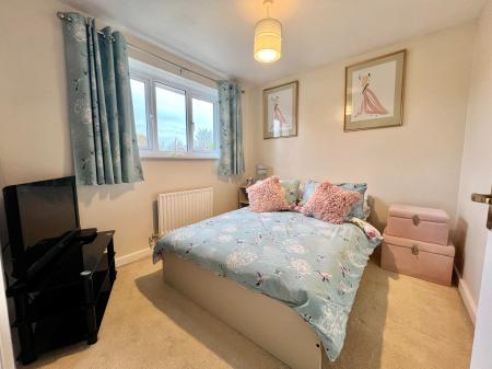3 bedroom Terraced House for sale in Palmwood Close, Gonerby Hill Foot, Grantham, NG31