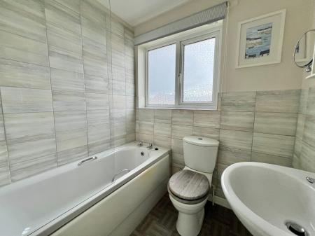 3 bedroom Semi-detached house for sale in Covill Close, Great Gonerby, Grantham, NG31
