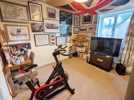 4 bedroom Detached house for sale in Mercia Drive, Ancaster, Grantham, NG32