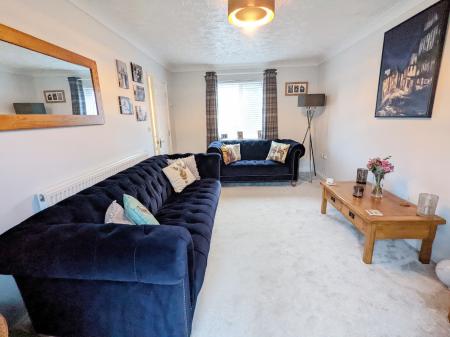 4 bedroom Detached house for sale in Mercia Drive, Ancaster, Grantham, NG32