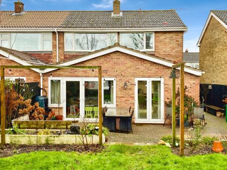 3 bedroom Semi-detached house for sale in Westerdale Road, Grantham, NG31