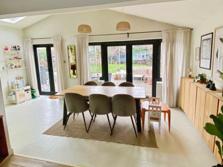 3 bedroom Semi-detached house for sale in Westerdale Road, Grantham, NG31