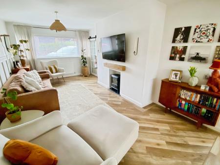 3 bedroom Semi-detached house for sale in Westerdale Road, Grantham, NG31