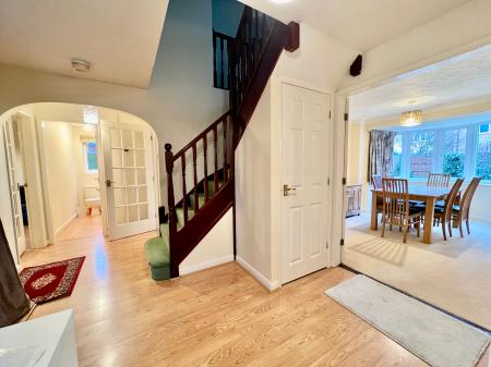 5 bedroom Detached house for sale in Barrowby Road, Grantham, NG31