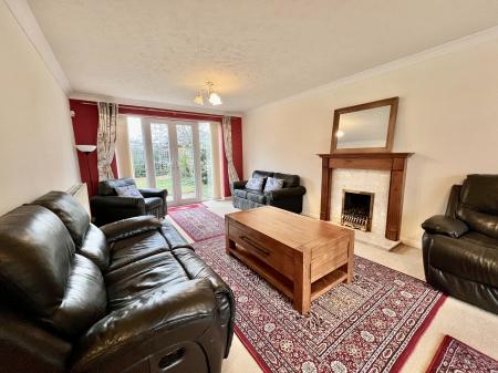 5 bedroom Detached house for sale in Barrowby Road, Grantham, NG31