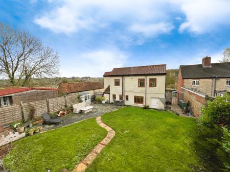 3 bedroom Detached house for sale in Newton Way, Woolsthorpe By Colsterworth, Grantham, NG33