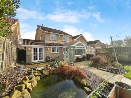 4 bedroom Detached house for sale in Manor Road, Barrowby, Grantham, NG32