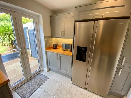 3 bedroom Semi-detached house for sale in Worcester Road, Grantham, NG31