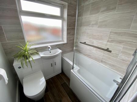 3 bedroom Semi-detached house for sale in Worcester Road, Grantham, NG31