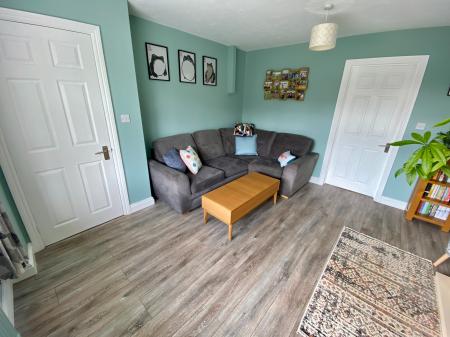 3 bedroom Semi-detached house for sale in Worcester Road, Grantham, NG31
